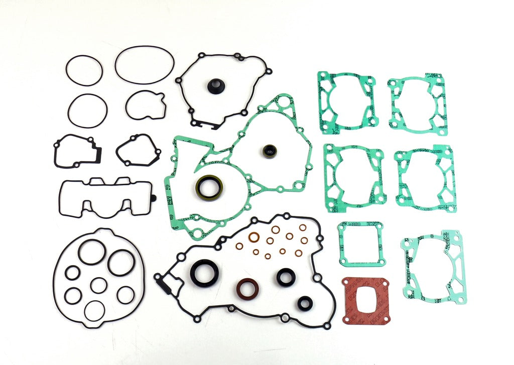 Gasket set with oil seals KTM SX 125 '16-'22, SX 150 '16-'22, HUSQVARNA TC 125 '16-'22, TE 150 '16-'22, TPI 150 '20-'22 ,GAS GAS MC 125 '21-'22, Athena