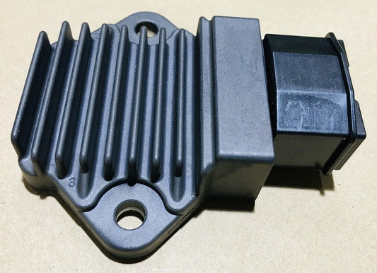 VOLTAGE REGULATOR HONDA NSR 125 '93-01, XL 125V VARADERO '02-03, CB 500 '94-02, 600F HORNET '98-01, CBR '91-00, 900RR '93-99, NT 650V DEAUVILLE VT 750C '98-'00,VTR 1000F '97-'05, 1000V '99-'00 (MADE IN JAPAN)