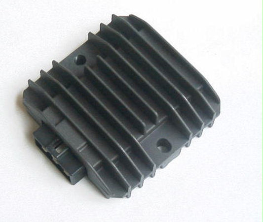 VOLTAGE REGULATOR KAWASAKI ZX 400 '87-'93, 500/550 '88-'89, 600 '87-'92, VN 750 '86-'93, 1500 '88-'92, ZR '91-'93, 250 '89-'93, ZL '88-'94 (OEM:21066-1055) (MADE IN JAPAN)