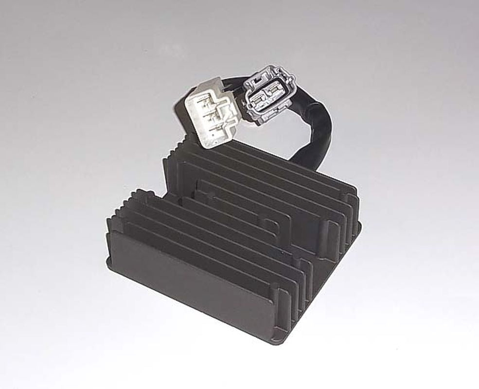 VOLTAGE REGULATOR SUZUKI AN 650 BURGMAN '06-'12, VZR 1800 INTRUDER ''06-'12, VL 1500 '13-'19, '11-'19 (OEM: 32800-10G30) (MADE IN JAPAN)